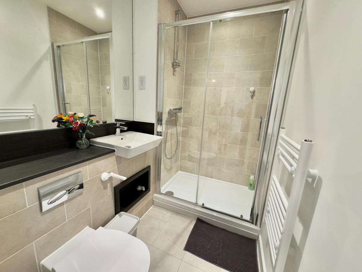 3Bedroom, 2Bathroom, Balcony,Luxury Flat Westfield Londres Extérieur photo