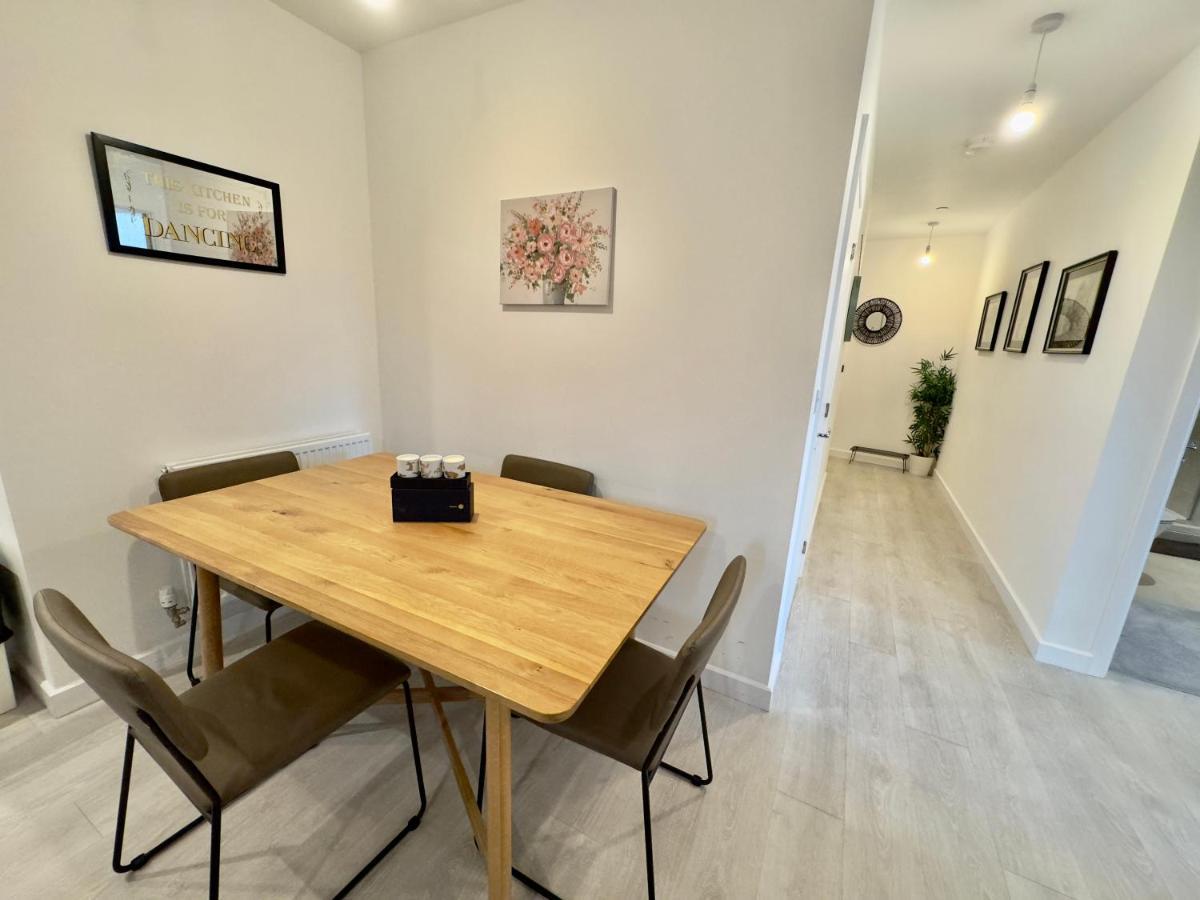 3Bedroom, 2Bathroom, Balcony,Luxury Flat Westfield Londres Extérieur photo
