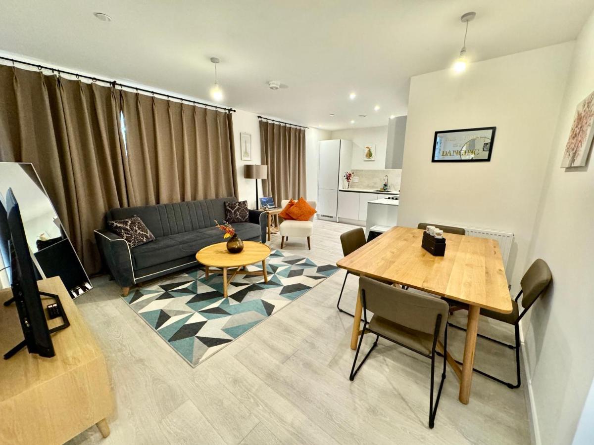 3Bedroom, 2Bathroom, Balcony,Luxury Flat Westfield Londres Extérieur photo